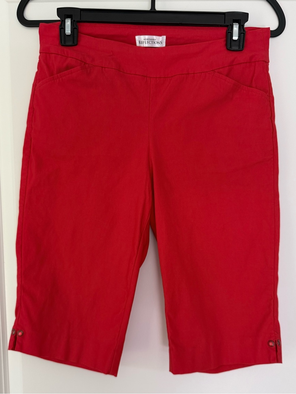 Northern Reflections Red Women's Bermuda Shorts Blazer-Style